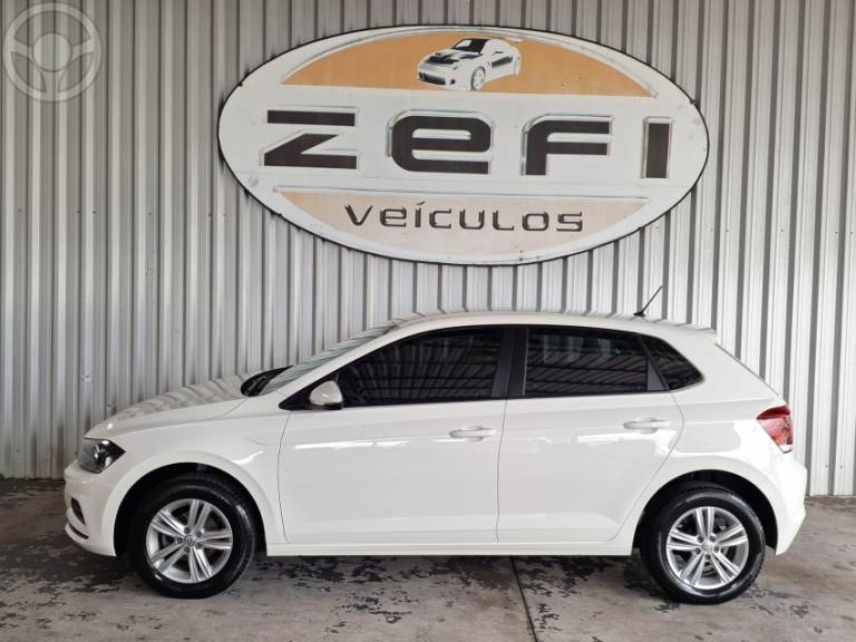 VOLKSWAGEN - POLO 1.0MPI TOTAL FLEX MANUAL - 2020/2021 - BRANCA - R$ 69.900,00