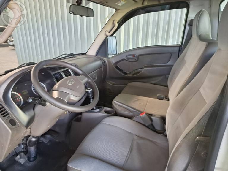 HYUNDAI - HR 2.5 LONGOCAÇAMBA 4X2 16V 130CV TURBO INTERCOOLER DIESEL 2P MANUAL - 2016/2017 - BRANCA - R$ 110.000,00