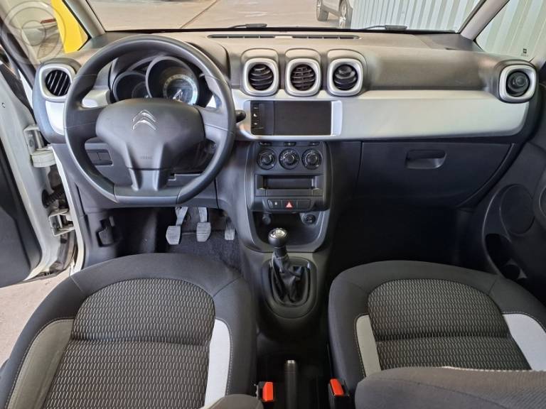 CITROËN - AIRCROSS 1.6 LIVE 16V FLEX 4P MANUAL - 2017/2018 - BRANCA - R$ 55.900,00