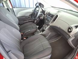 CHEVROLET - SONIC 1.6 LT 16V FLEX 4P MANUAL - 2012/2013 - VERMELHA - R$ 38.500,00