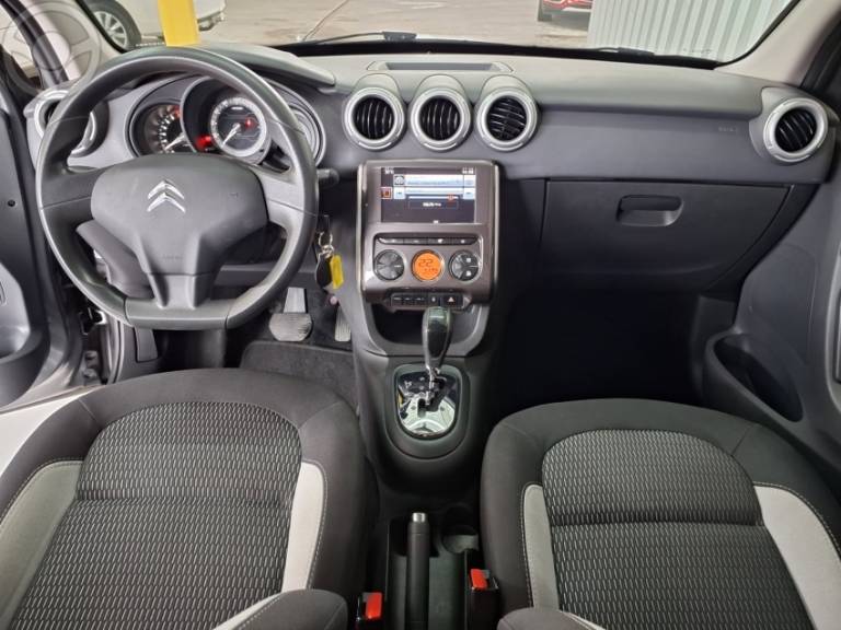 CITROËN - C3 1.6 URBAN TRAIL 16V FLEX 4P AUTOMÁTICO - 2019/2019 - CINZA - R$ 62.900,00