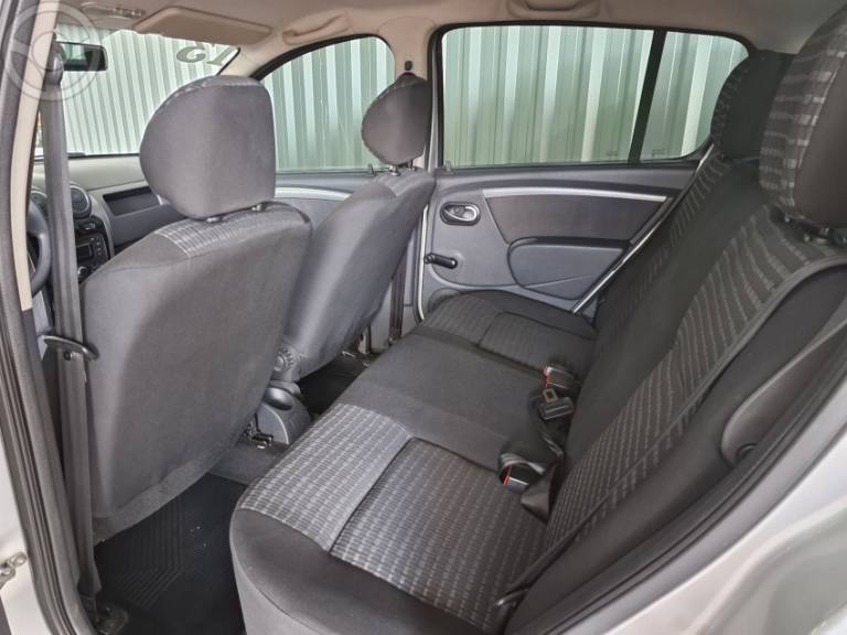 RENAULT - SANDERO 1.6 EXPRESSION 8V FLEX 4P MANUAL - 2012/2013 - PRATA - R$ 34.900,00