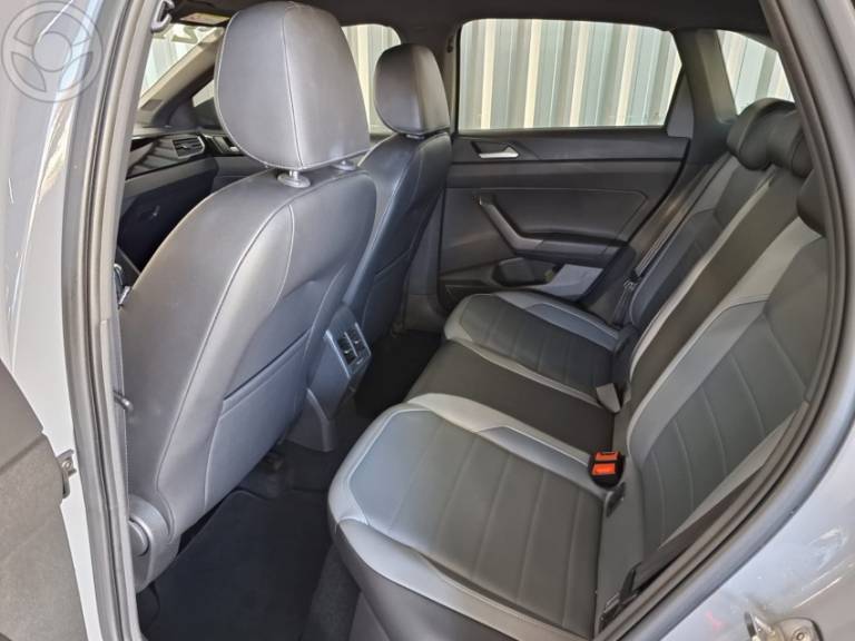 VOLKSWAGEN - NIVUS 1.0 TSI HIGHLINE FLEX 4P AUTOMÁTICO - 2021/2021 - CINZA - R$ 105.500,00
