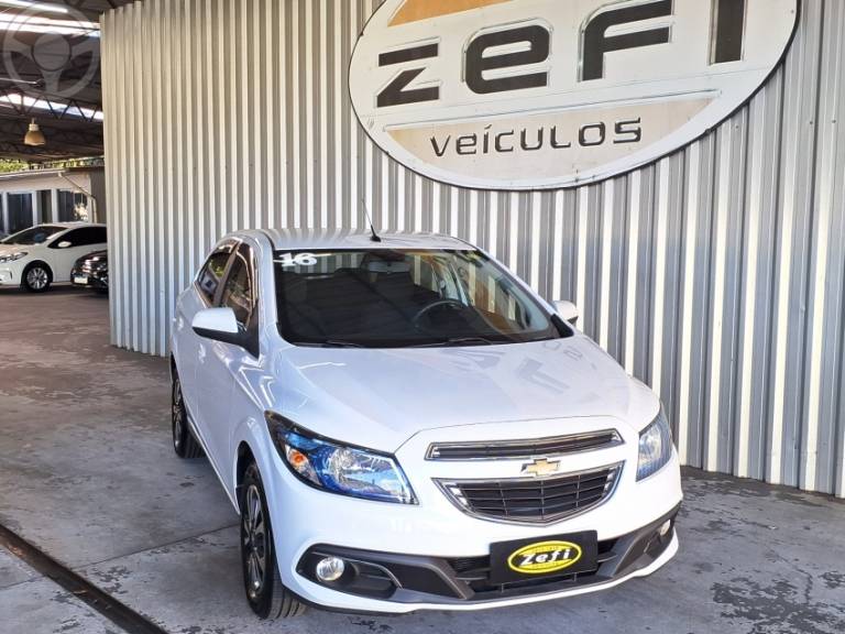 CHEVROLET - ONIX 1.4 MPFI LTZ 8V FLEX 4P MANUAL - 2016/2016 - BRANCA - R$ 55.900,00