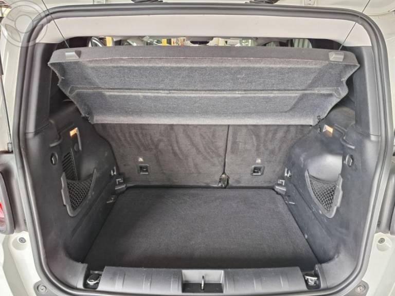 JEEP - RENEGADE 1.8 16V FLEX SPORT 4P MANUAL - 2018/2019 - BRANCA - R$ 72.900,00