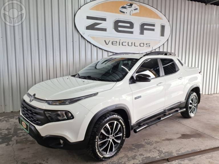 FIAT - TORO 2.0 16V ULTRA 4X4 AT9 DIESEL 4P AUTOMÁTICO - 2019/2020 - BRANCA - R$ 124.900,00