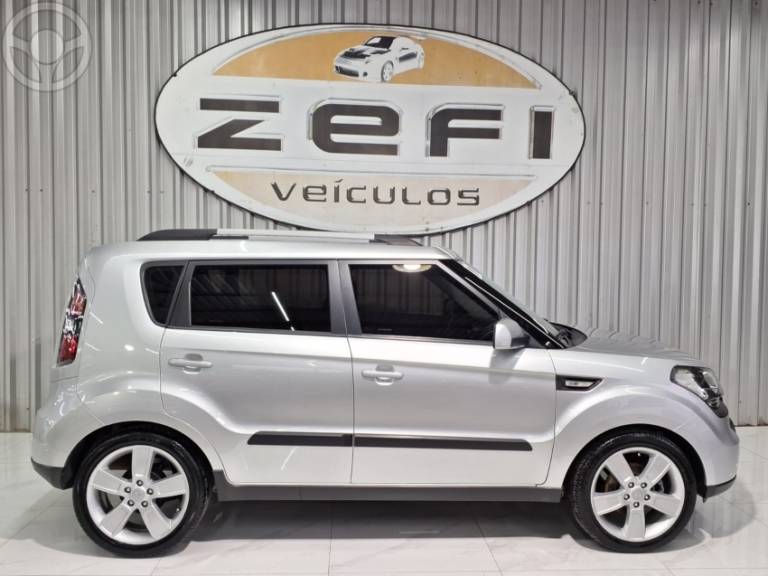 KIA MOTORS - SOUL 1.6 EX 16V 4P MANUAL - 2010/2011 - PRATA - R$ 41.500,00
