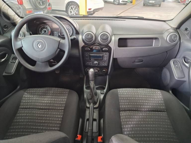 RENAULT - SANDERO 1.6 EXPRESSION 8V FLEX 4P MANUAL - 2012/2013 - PRATA - R$ 34.900,00