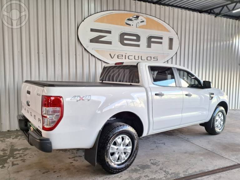 FORD - RANGER 3.2 XLS 4X4 CD 20V DIESEL 4P AUTOMÁTICO - 2015/2015 - BRANCA - R$ 109.900,00