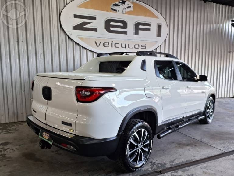 FIAT - TORO 2.0 16V ULTRA 4X4 AT9 DIESEL 4P AUTOMÁTICO - 2019/2020 - BRANCA - R$ 124.900,00