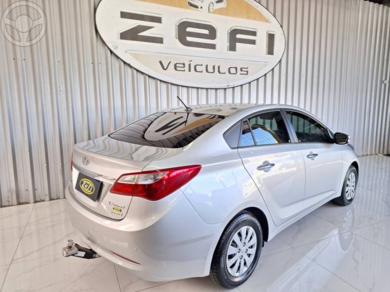 HYUNDAI - HB20S 1.6 COMFORT PLUS 16V FLEX 4P AUTOMÁTICO - 2015/2015 - PRATA - R$ 54.900,00