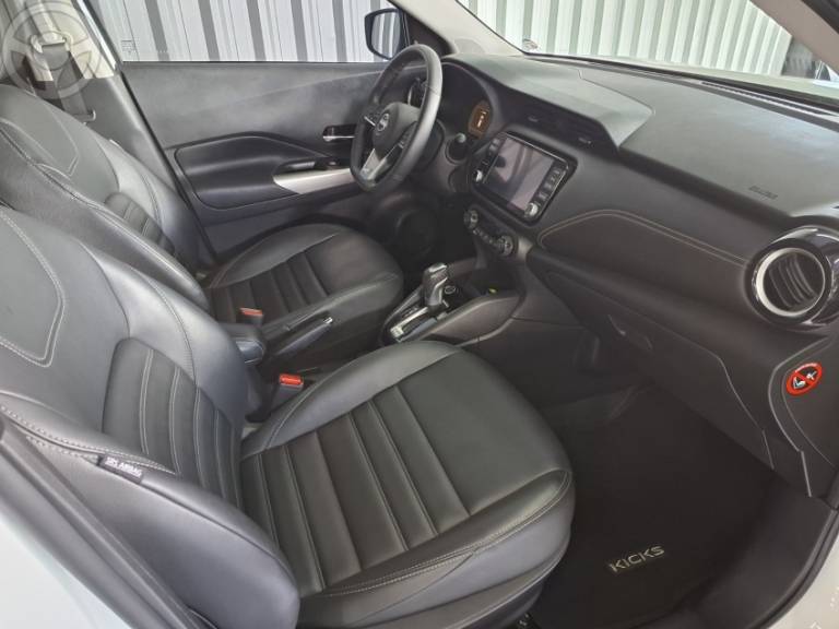 NISSAN - KICKS 1.6 EXCLUSIVE 16V FLEX 4P AUTOMÁTICO - 2023/2023 - BRANCA - R$ 114.900,00