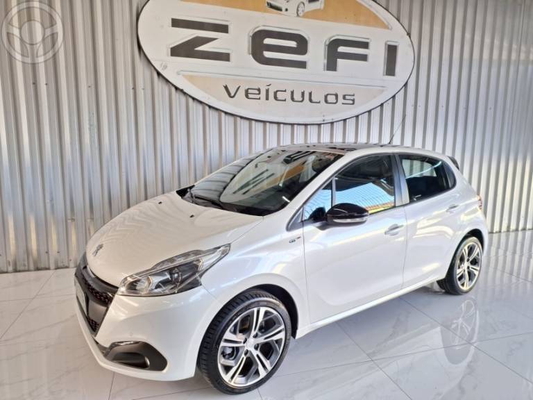 PEUGEOT - 208 1.6 THP GT 16V FLEX 4P MANUAL - 2016/2017 - BRANCA - R$ 69.900,00