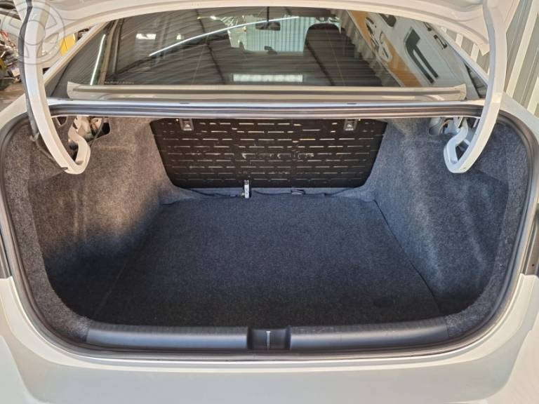 VOLKSWAGEN - VIRTUS 1.6 MSI FLEX 4P AUTOMÁTICO - 2019/2020 - BRANCA - R$ 73.900,00