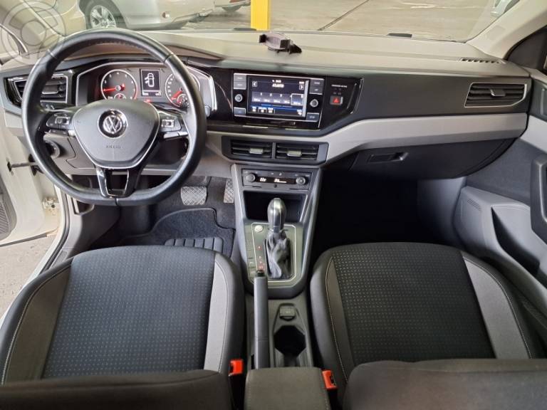 VOLKSWAGEN - POLO 1.0 200 TSI COMFORTLINE AUTOMÁTICO - 2018/2019 - BRANCA - R$ 74.500,00