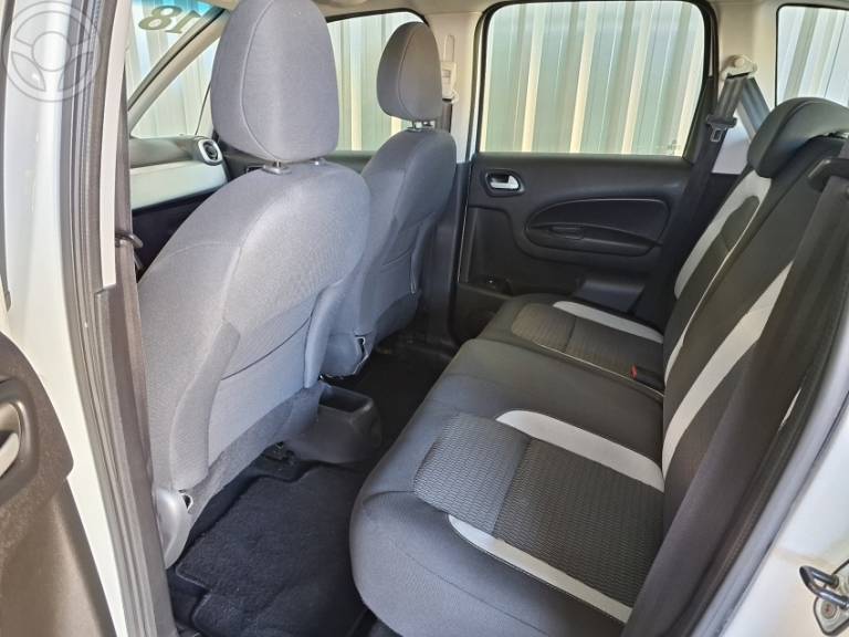 CITROËN - AIRCROSS 1.6 LIVE 16V FLEX 4P MANUAL - 2017/2018 - BRANCA - R$ 55.900,00