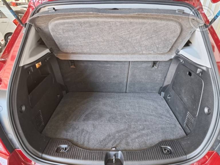 CHEVROLET - TRACKER 1.4 16V TURBO FLEX PREMIER AUTOMÁTICO - 2019/2019 - VERMELHA - R$ 92.900,00