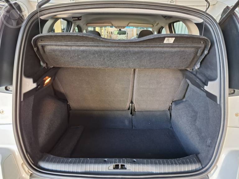 CITROËN - AIRCROSS 1.6 LIVE 16V FLEX 4P MANUAL - 2017/2018 - BRANCA - R$ 55.900,00