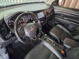 MITSUBISHI - OUTLANDER 2.0 16V 4P AUTOMÁTICO - 2015/2016 - BRANCA - R$ 88.900,00