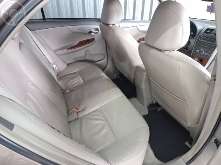 TOYOTA - COROLLA 1.8 SE-G 16V FLEX 4P AUTOMÁTICO - 2008/2009 - BEGE - R$ 58.900,00