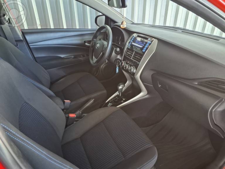 TOYOTA - YARIS 1.3 16V FLEX XL MULTIDRIVE16 - 2019/2019 - VERMELHA - R$ 79.500,00