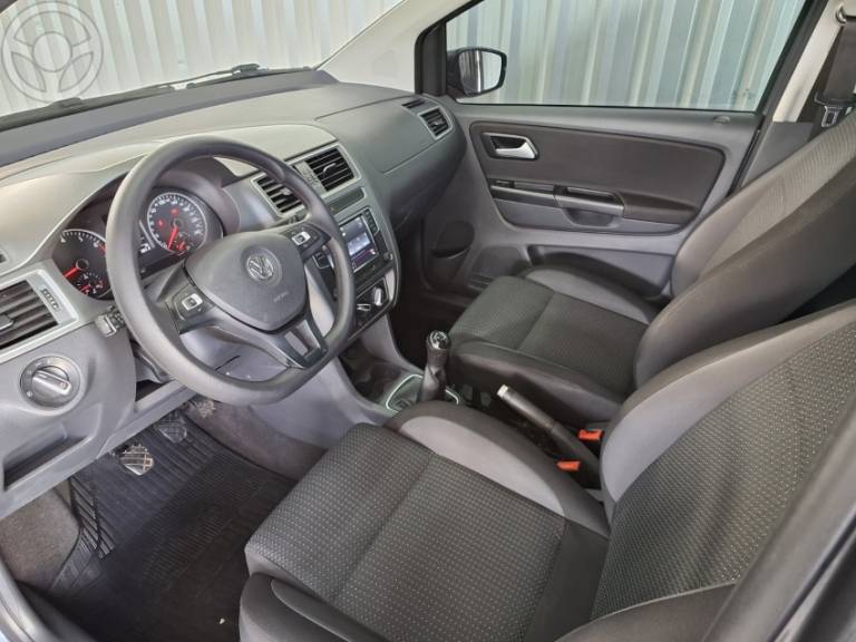 VOLKSWAGEN - FOX 1.6 MSI TOTAL FLEX CONNECT 4P MANUAL - 2019/2019 - CINZA - R$ 58.900,00