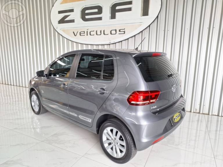 VOLKSWAGEN - FOX 1.6 MSI TOTAL FLEX CONNECT 4P MANUAL - 2019/2019 - CINZA - R$ 58.900,00